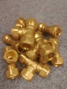 10-pack T-buis knelringkoppeling 15 mm